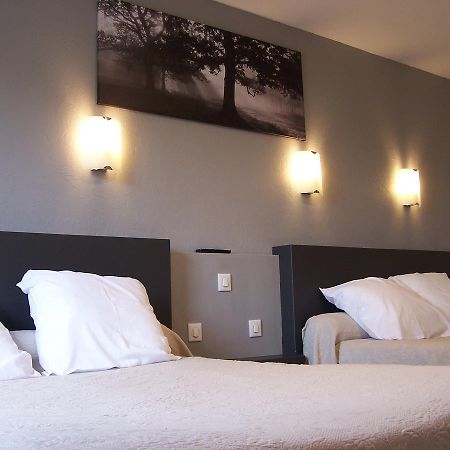 Hotel Le Lichou Vallon-en-Sully Exterior foto